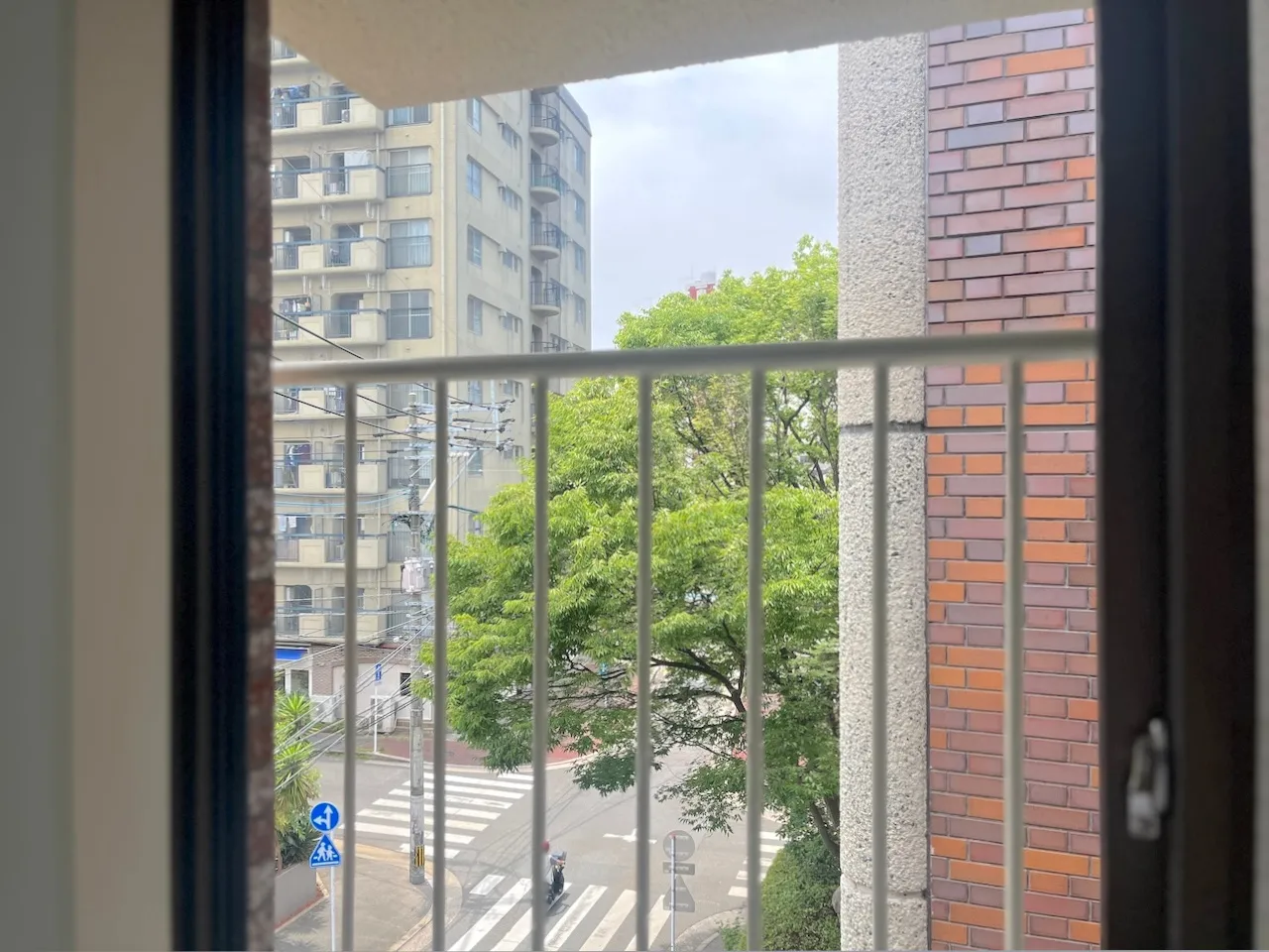 チュウリッヒ大濠402号室